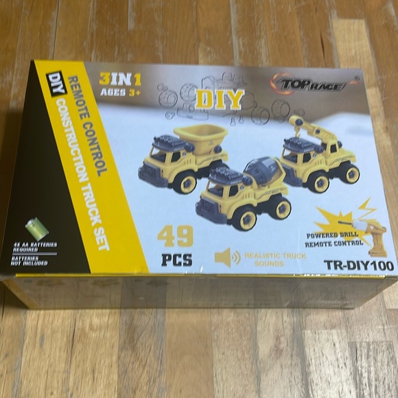 top race Other - New Top race 3 in 1 remote control construction truck set